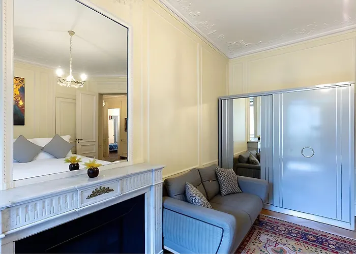 Big 3br For 9 - Near Arc De Triomphe *