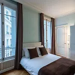 Spacious - Arc De Triomphe