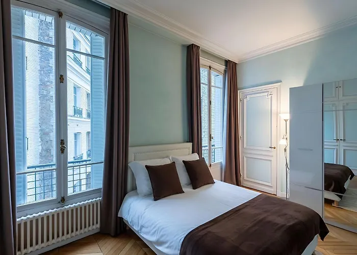 Big 3br For 9 - Near Arc De Triomphe